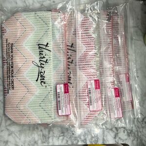 One-31 thirty one cool clip thermal pouch (AC84-Chevron Stich) avail 4/bundle